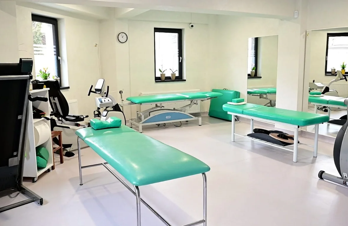 sala de kinetoterapie pentru recuperarea in lombosciatica la Clinica Kinetoterapia Piatra Neamt